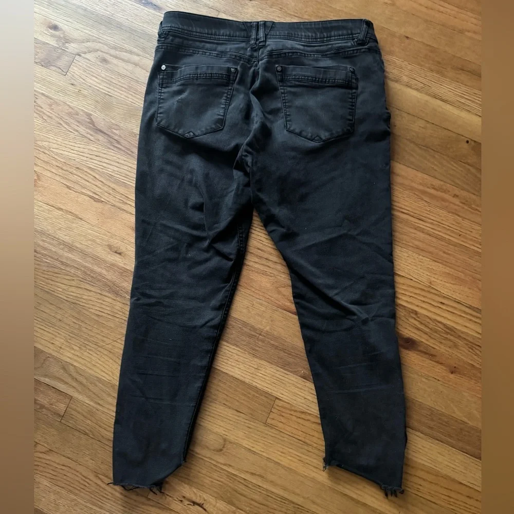 Democracy Black Ankle Jeans - Picture 12 of 14